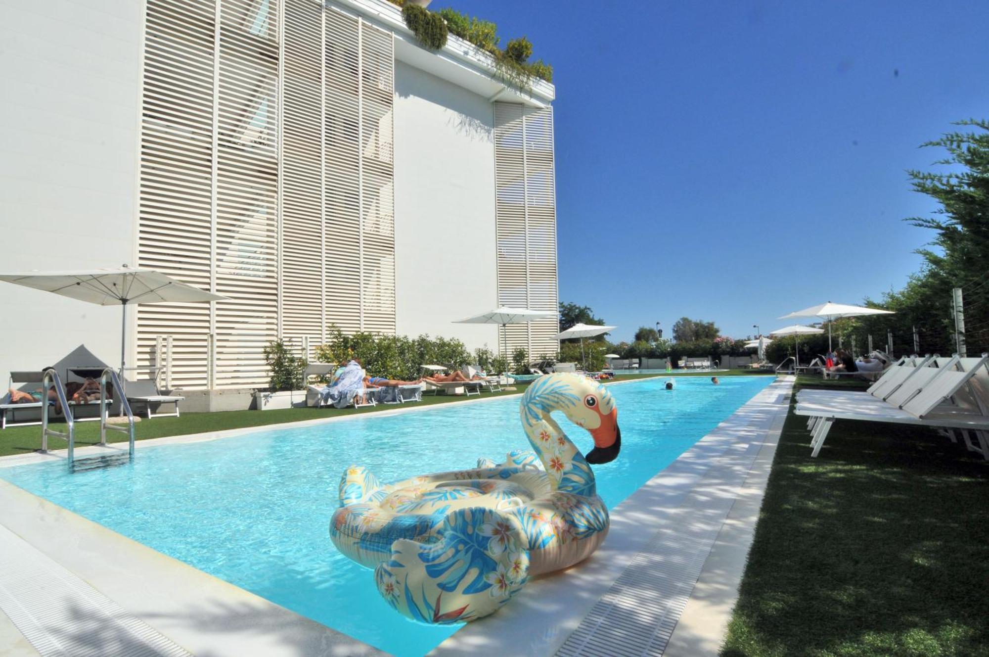 קאורלה Marina Verde Resort Official מראה חיצוני תמונה